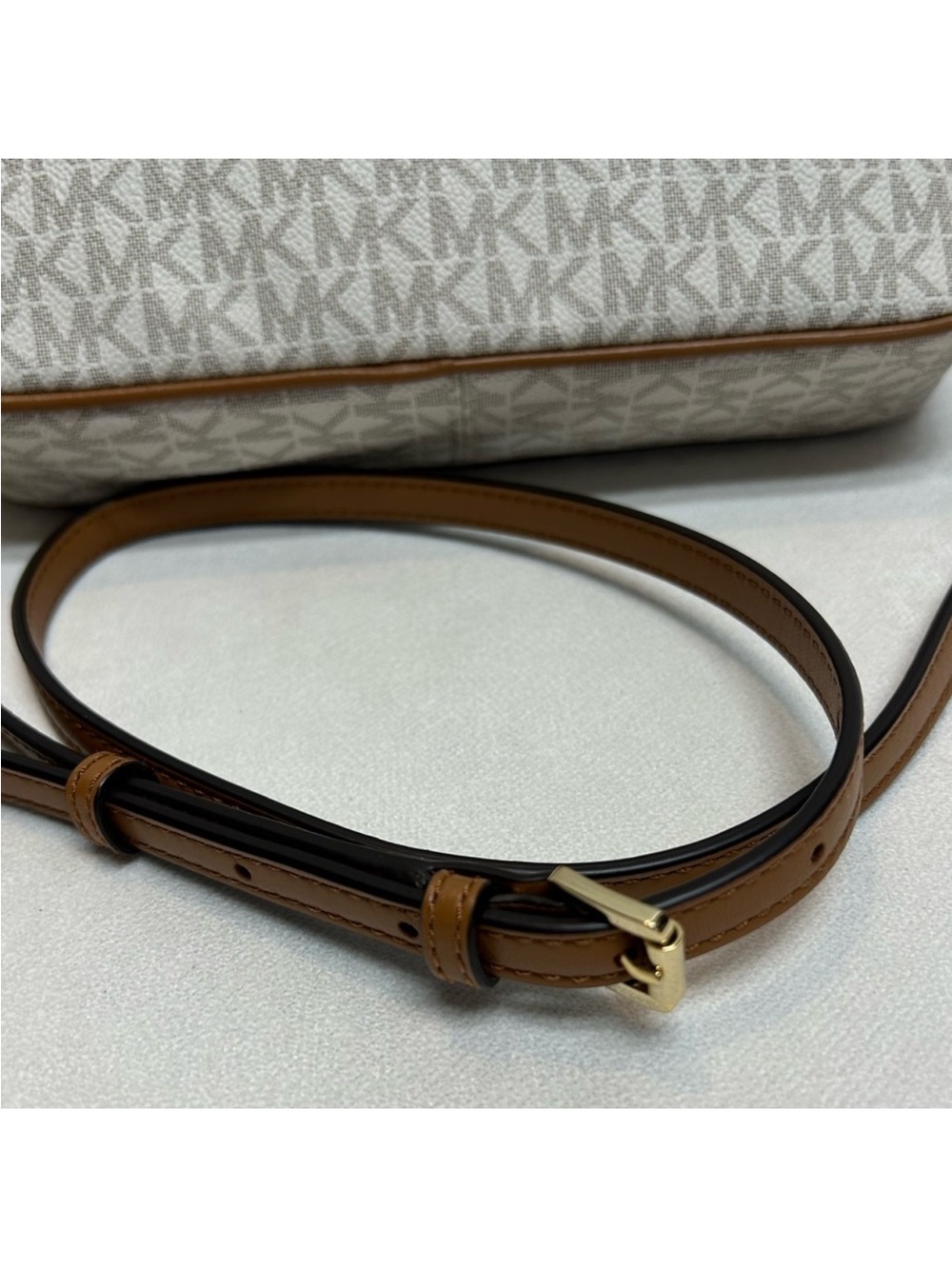 EUC Michael Kors Jet Set Large Crossbody - Picture 10 of 11